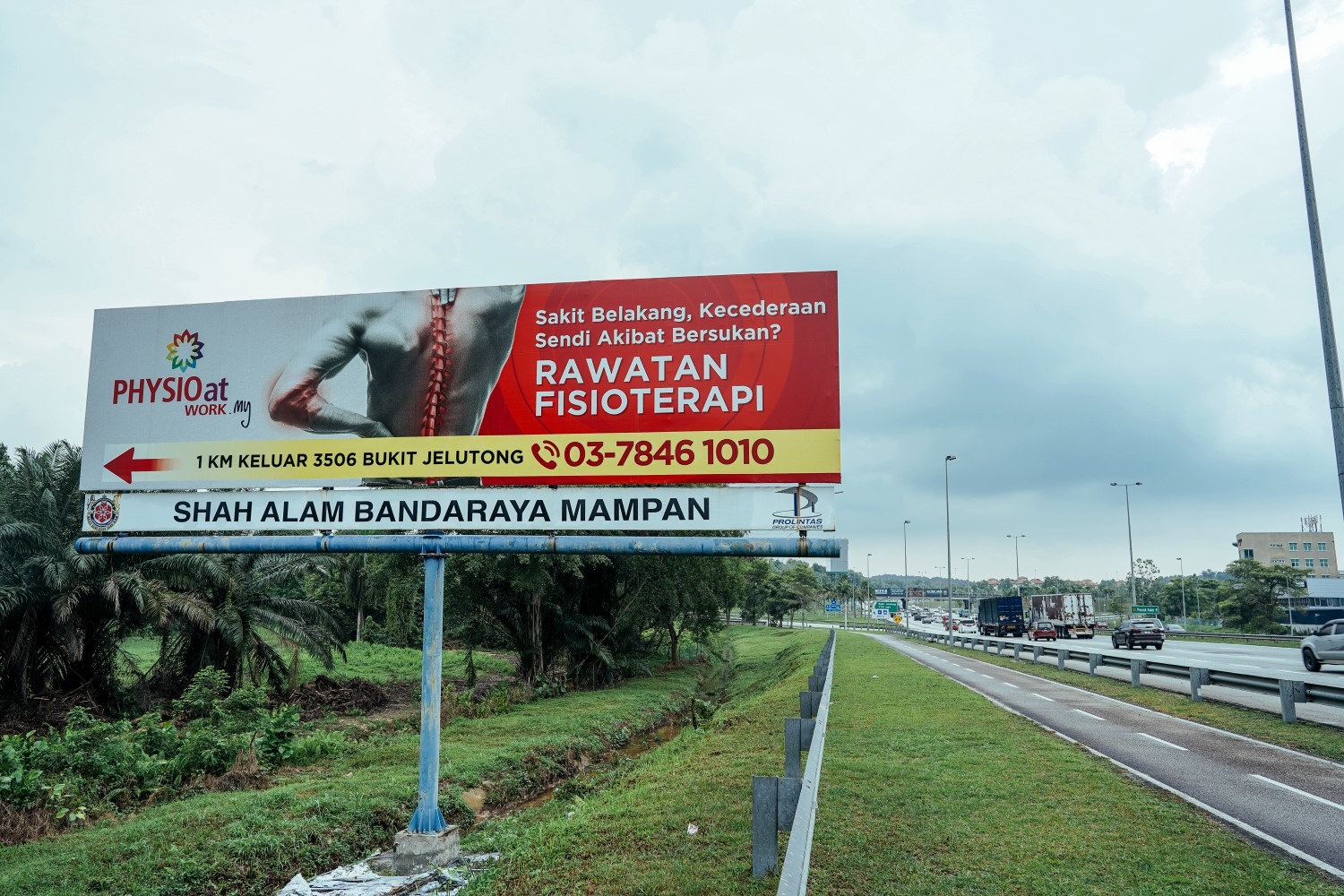 PROLINTAS-Freestanding-Billboard